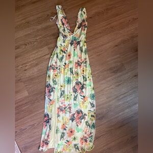 NWT Maji coverup